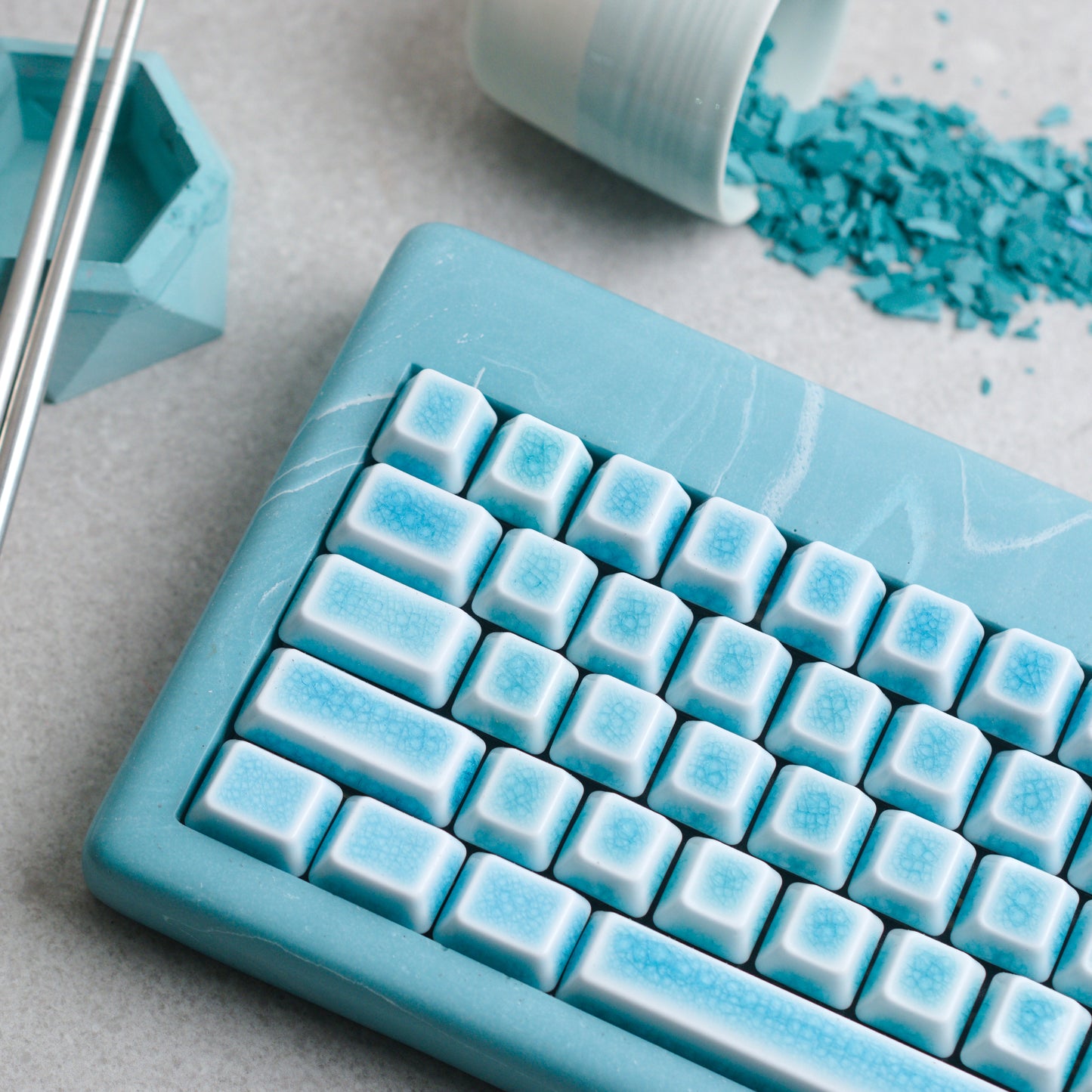 Turquoise Blue Marble mechanical keyboard case with ceramic keycaps