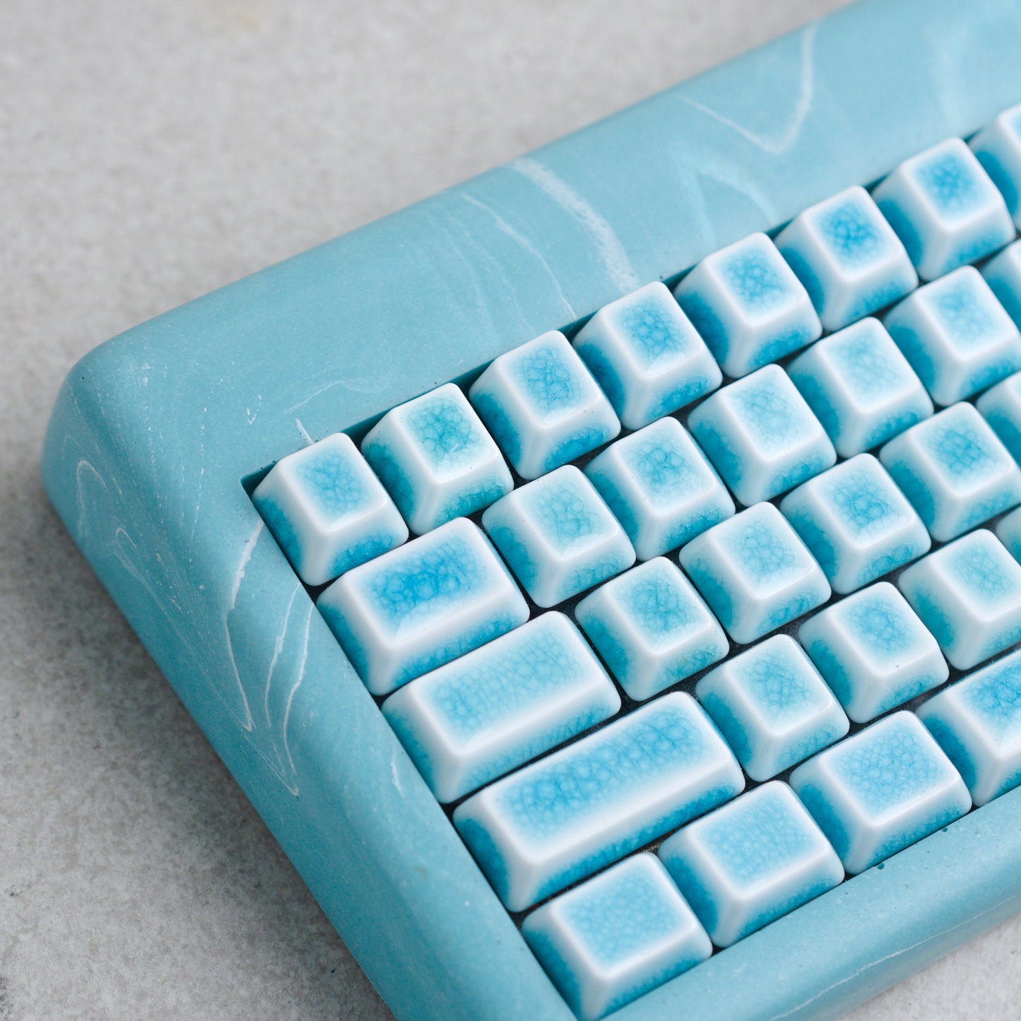 Turquoise Blue Marble mechanical keyboard case with ceramic keycaps