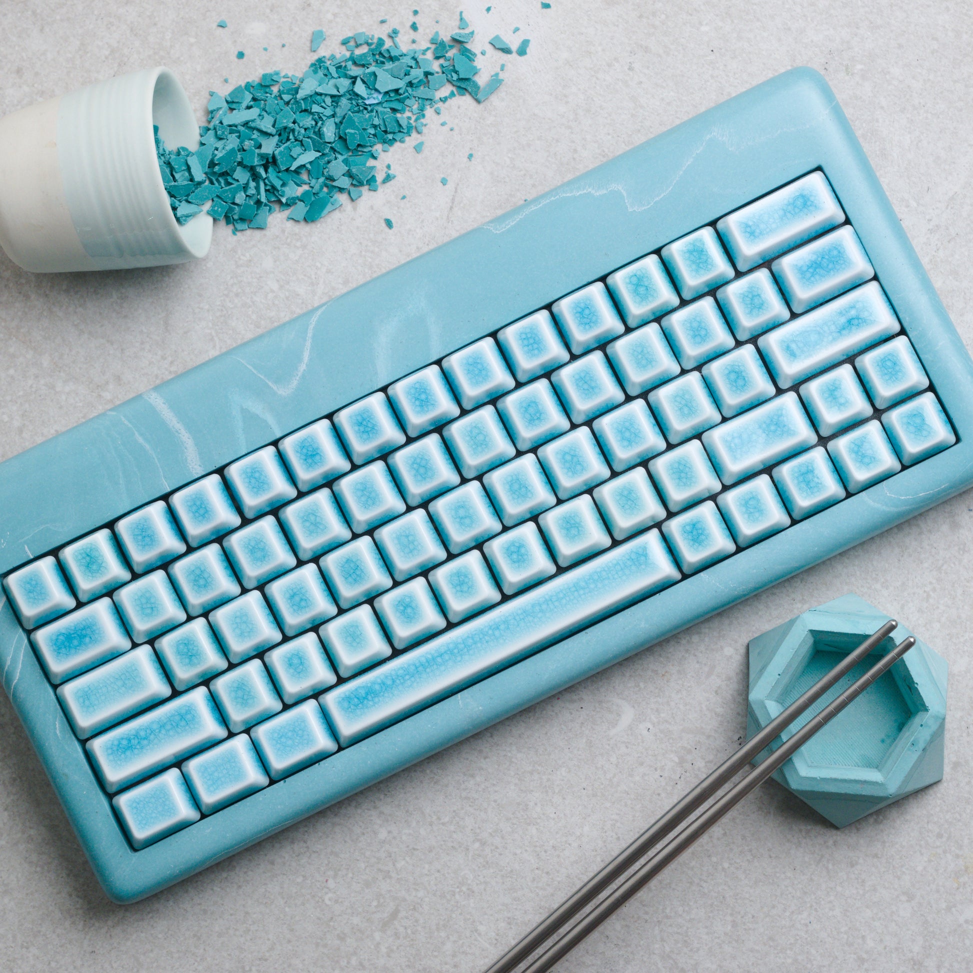 Turquoise Blue Marble mechanical keyboard case with ceramic keycaps