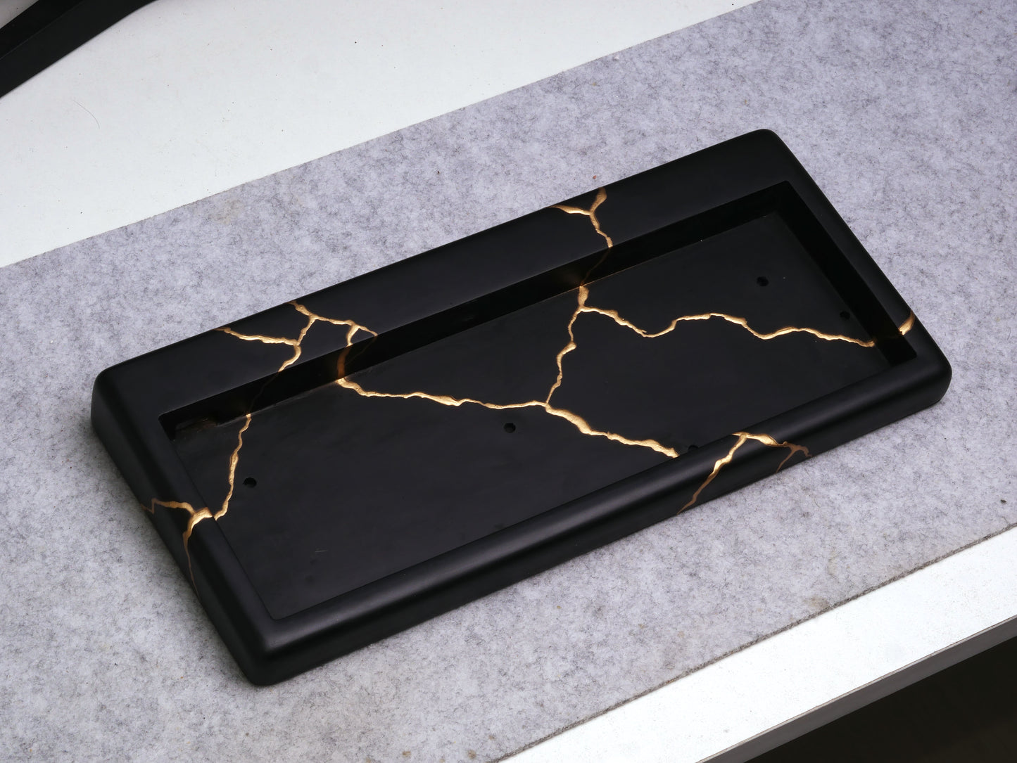 Mason60 Kintsugi Rd 3- Black 1