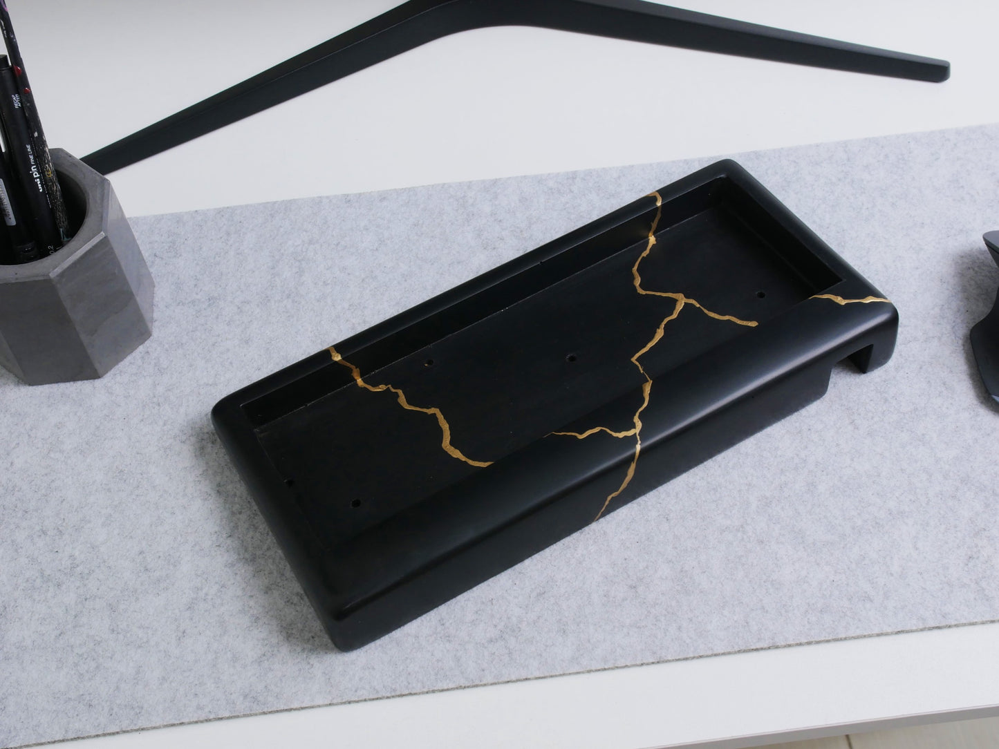 Mason60 Kintsugi- Black 1